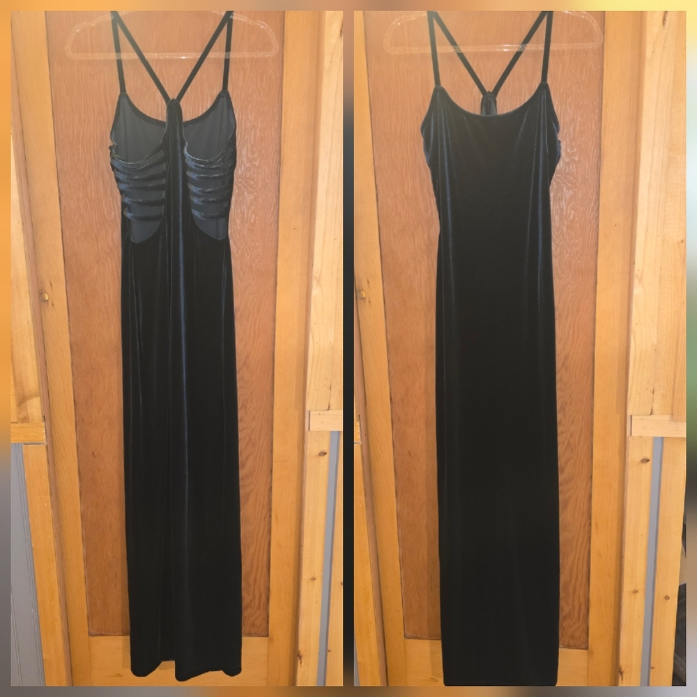 Glolas medium emerald green velvety strappy open back long cocktail dress gown
